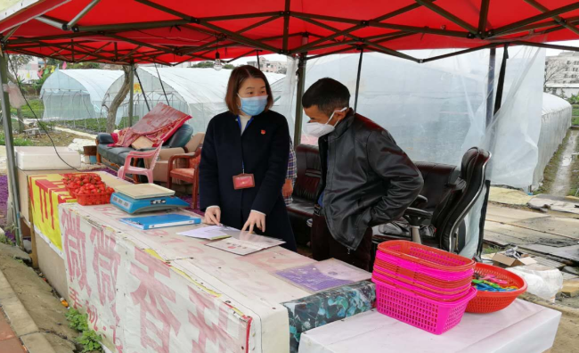 高埗：提前完成试行食用农产品合格证工作目标.jpg
