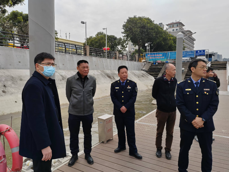 詹局带队检查沙田先锋渔港.jpg