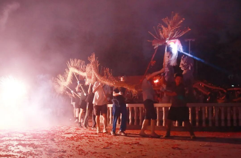 东莞中秋民俗：一条稻草龙，舞过数百年月色